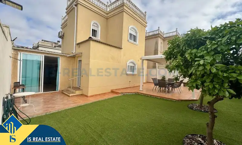 Villa mit Garten zum Verkauf in Nueva Torrevieja - Aguas Nuevas, imagen 4