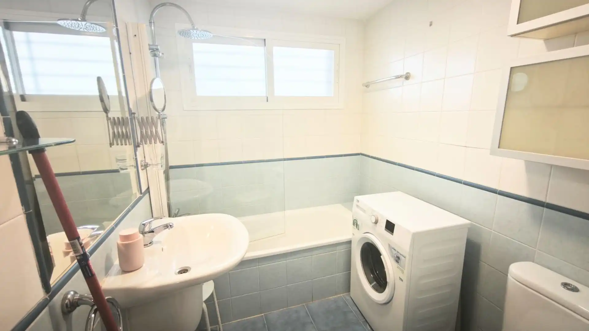 Baño de Ático en venta en Málaga con Aire acondicionado, Terraza y Trastero