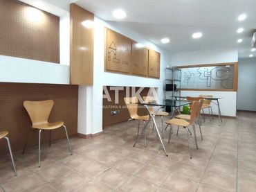 Locale commerciale in vendita a Sant Josep - Zona Hospital