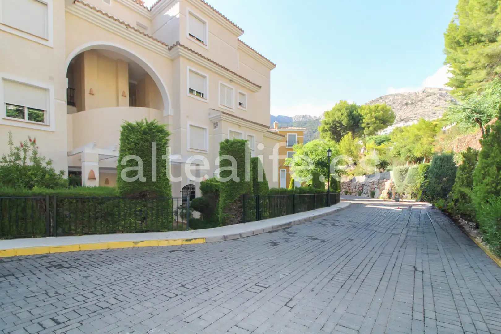 Vista exterior de Apartamento en venta en Altea con Aire acondicionado, Calefacción y Jardín privado