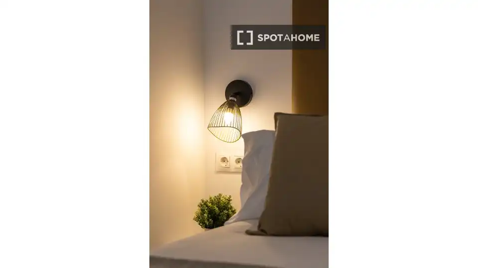 Bedroom of Study for share in Málaga  with Air Conditioner, Terrace and Furnished