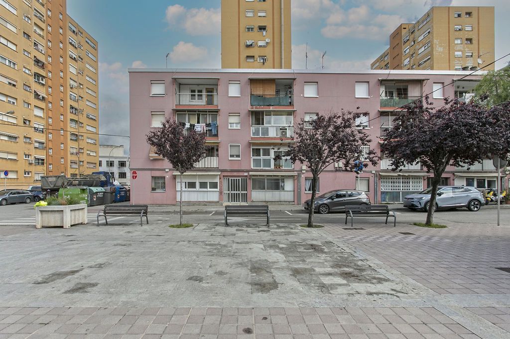 Vista exterior de Pis en venda en Rubí