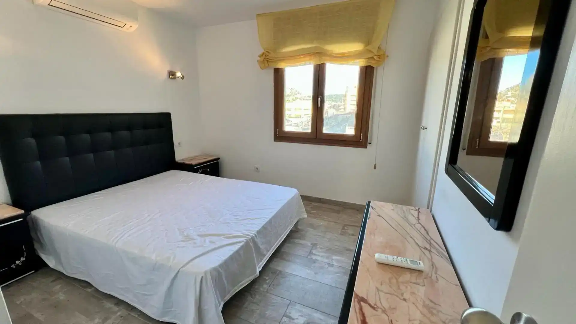 Dormitori de Apartament en venda en L'Estartit amb Aire condicionat i Balcó