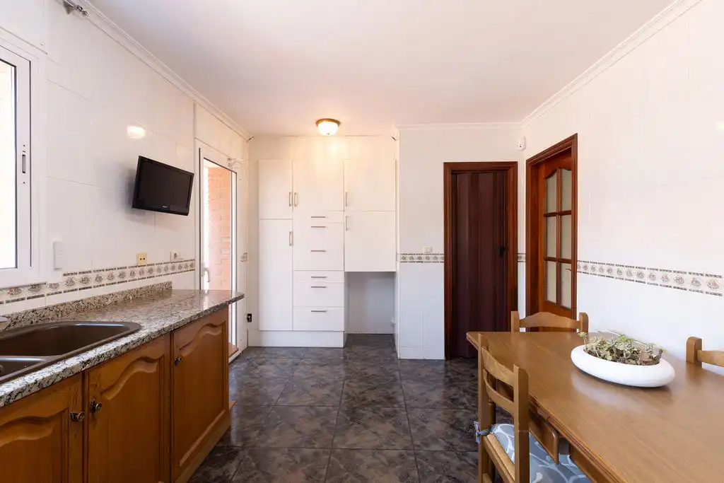 Cocina de Casa o chalet en venta en Sant Vicenç de Montalt con Aire acondicionado, Calefacción y Terraza