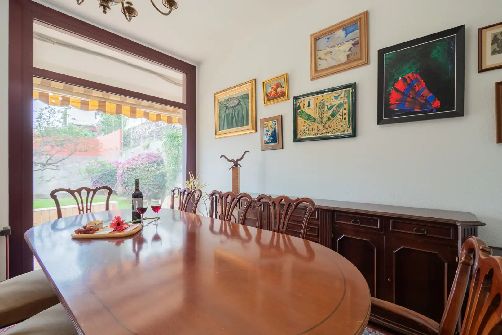 Menjador de Casa o xalet en venda en Las Palmas de Gran Canaria amb Aire condicionat, Jardí privat i Parquet