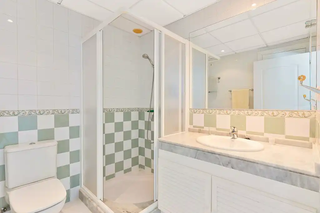Apartamento con piscina en venta en Riviera del Sol, imagen 15