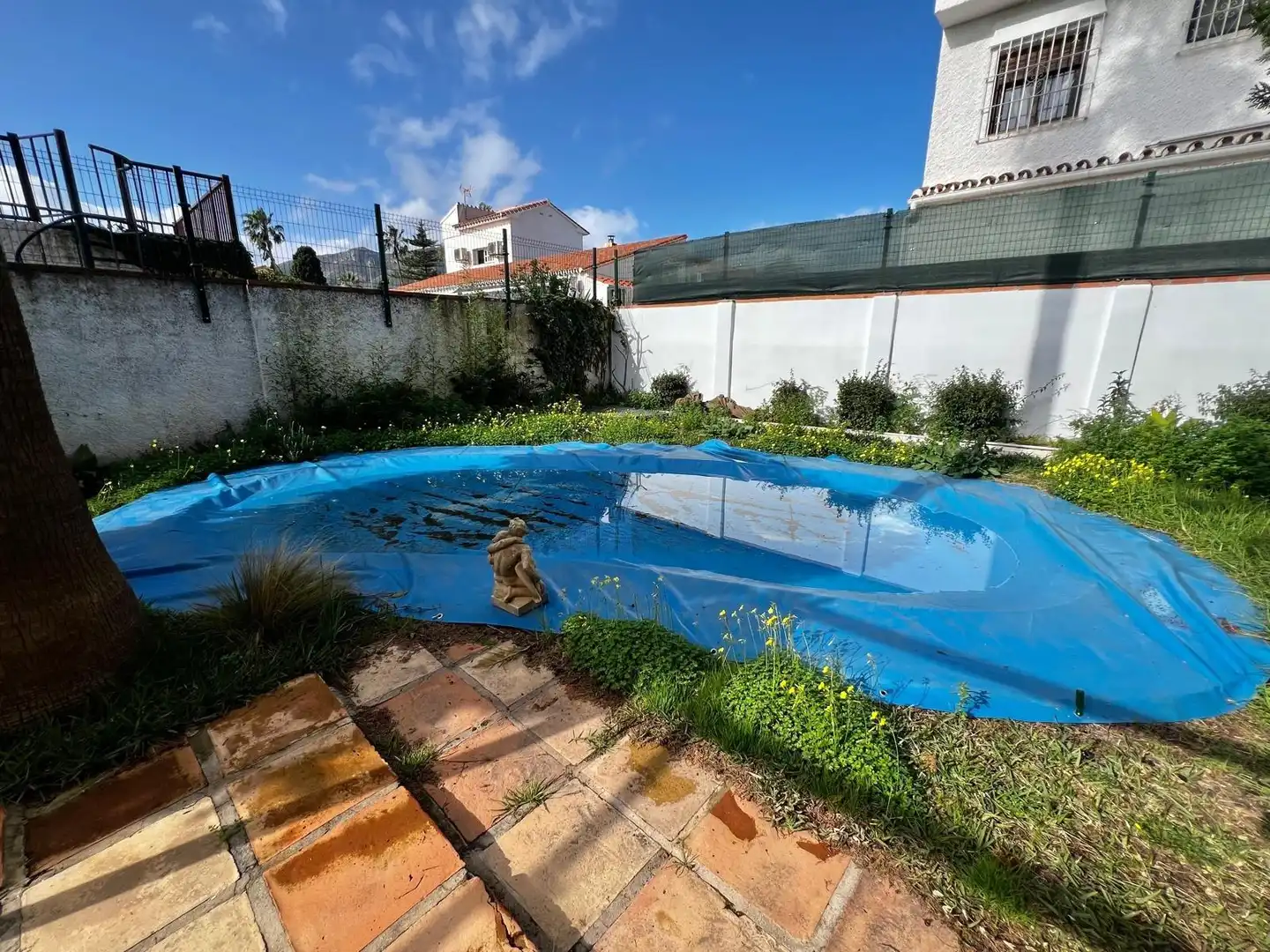 Piscina de Casa o xalet en venda en Málaga amb Aire condicionat, Calefacció i Jardí privat