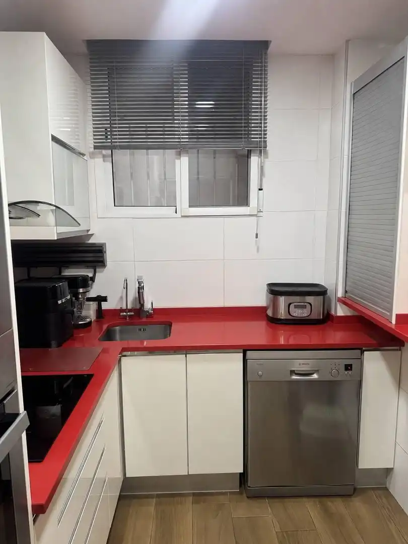 Cocina de Planta baja de alquiler en Valencia con Aire acondicionado y Amueblado