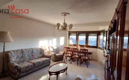 Sala d'estar de Pis en venda en Segovia Capital amb Terrassa