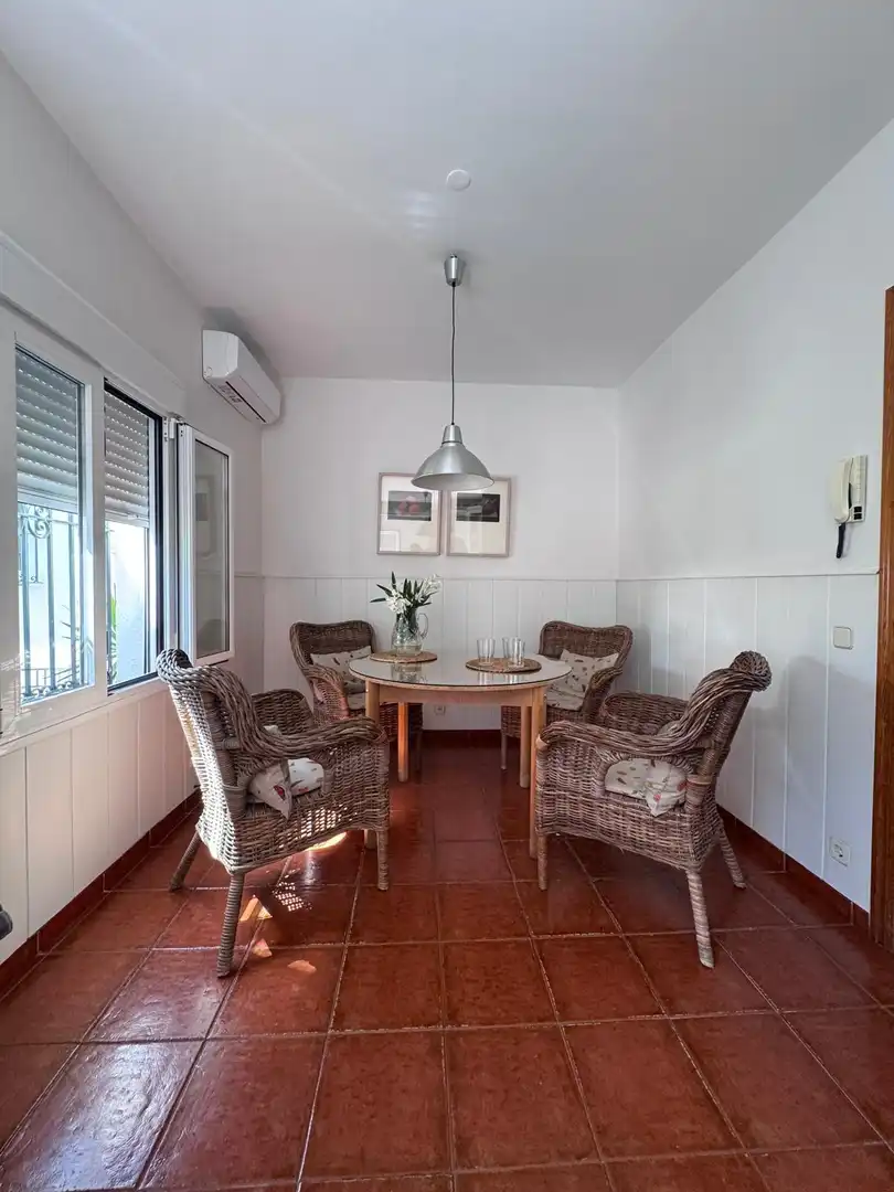 Menjador de Casa o xalet de lloguer en Fuengirola amb Aire condicionat, Jardí privat i Terrassa
