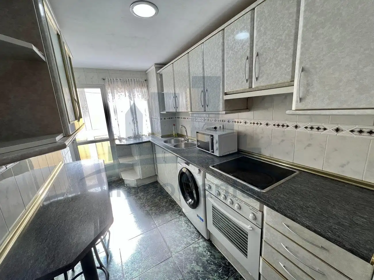 Kitchen of Flat for rent in Badajoz  with Furnished