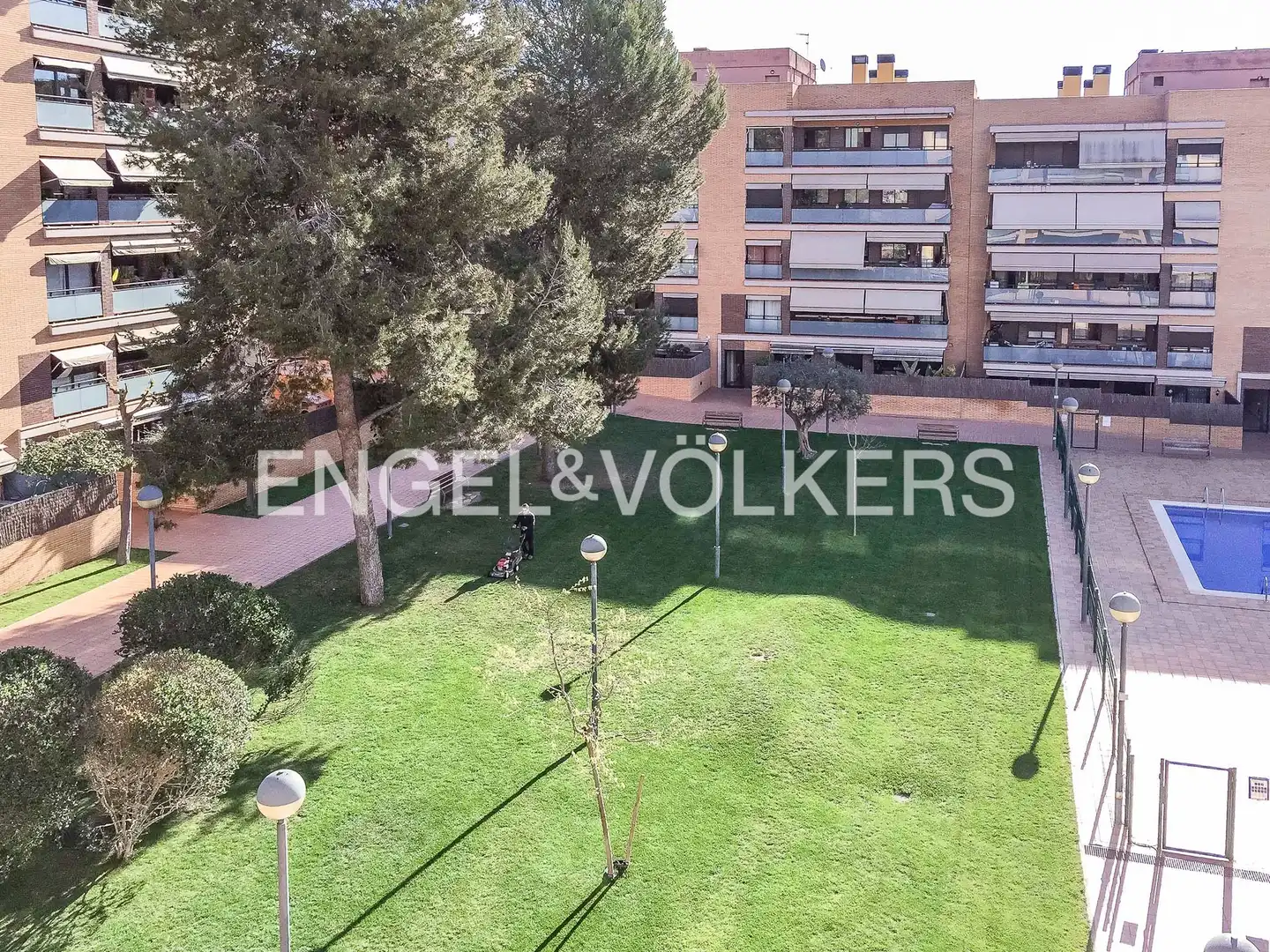 Vista exterior de Pis de lloguer en Viladecans amb Aire condicionat, Calefacció i Parquet