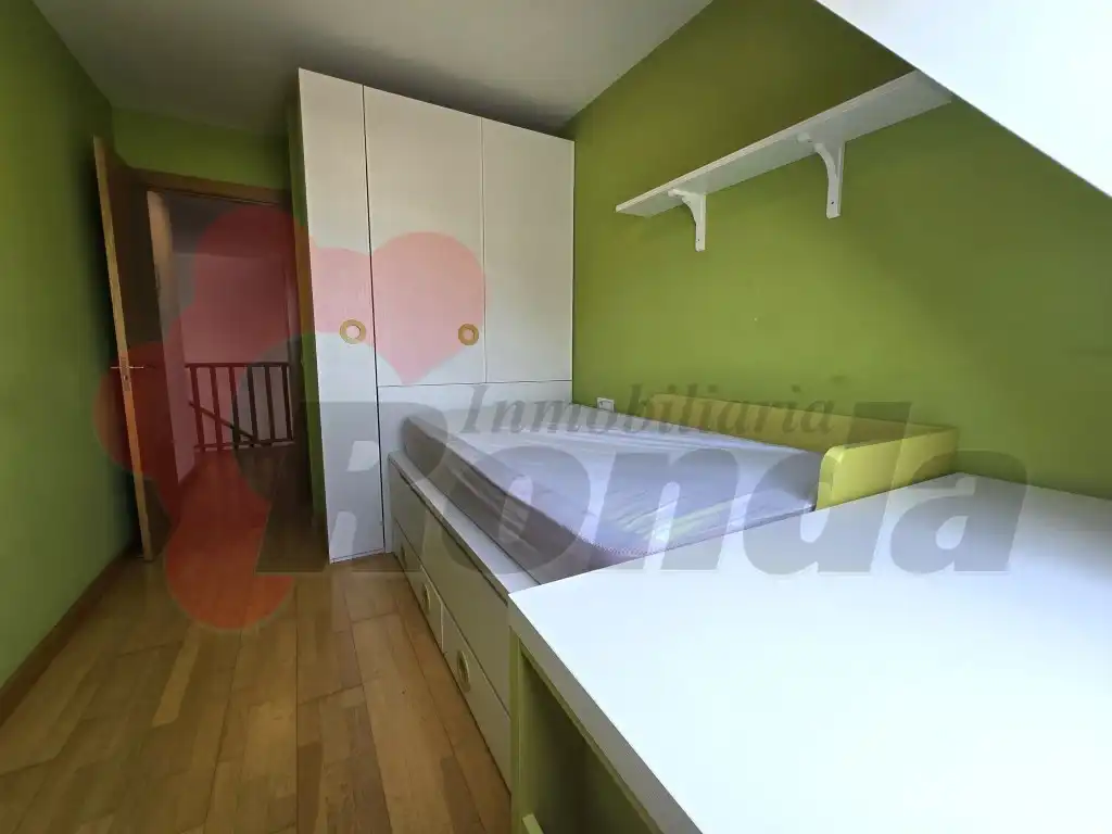 Habitación de Dúplex en venta en Lugo con Amueblado