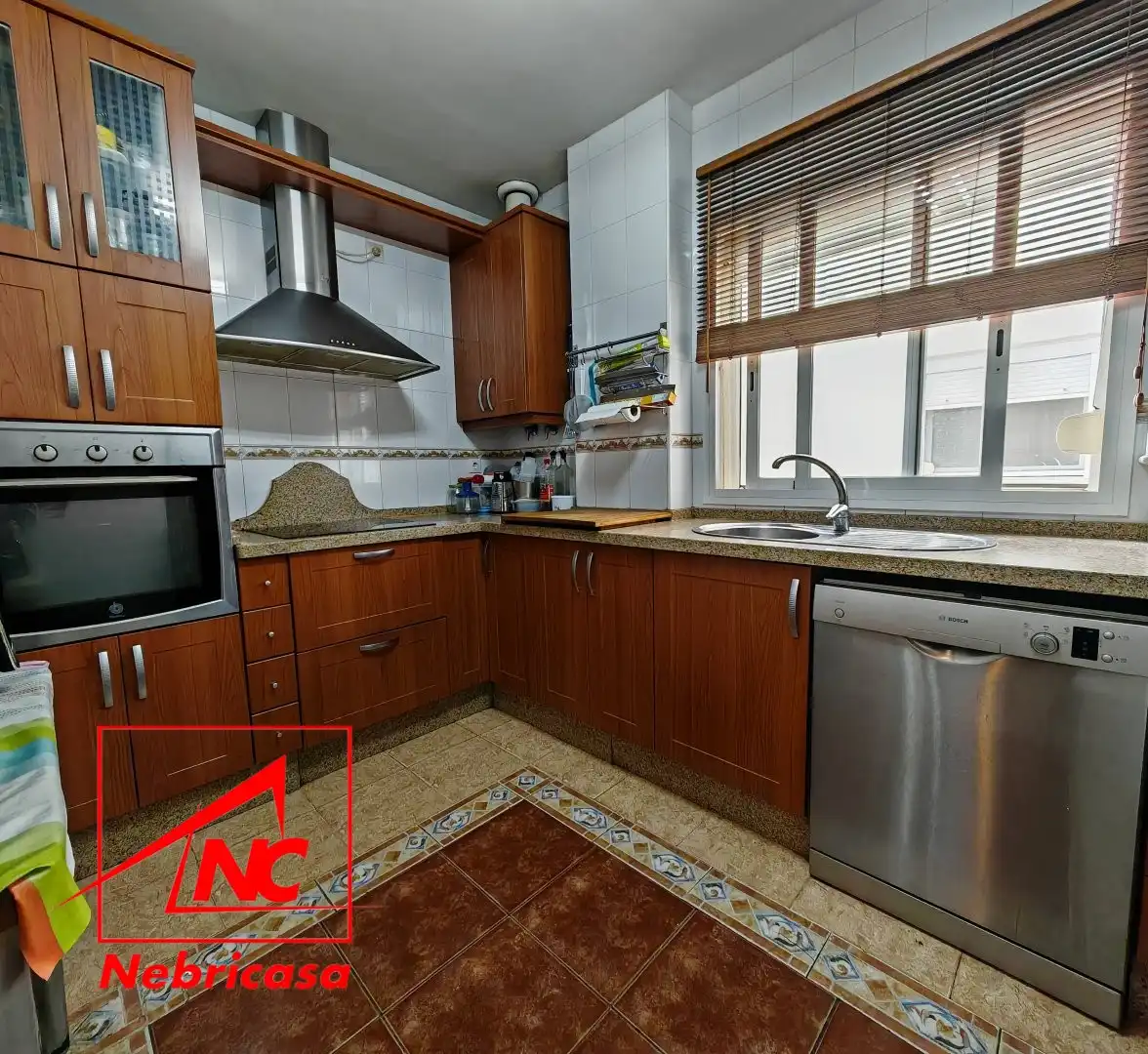 Kitchen of Flat for sale in Sanlúcar de Barrameda  with Air Conditioner and Furnished