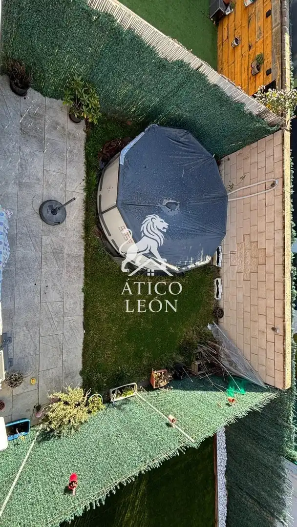 Casa adosada en venta en San Andrés del Rabanedo con Calefacción, Jardín privado y Parquet