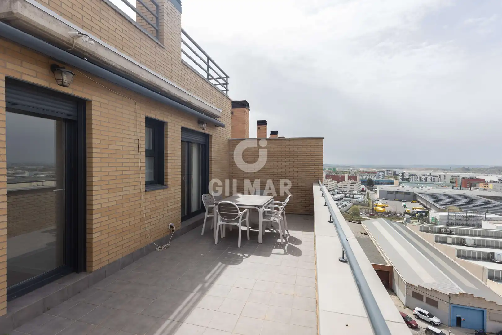 Terrasse von Maisonette zum Verkauf in Madrid mit Heizung, Privatgarten und Abstellraum