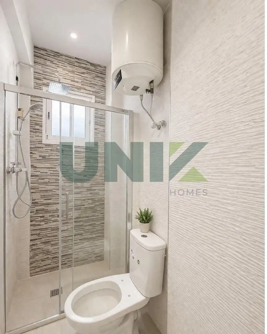 Local comercial en venda a Calle de Sants, imagen 12