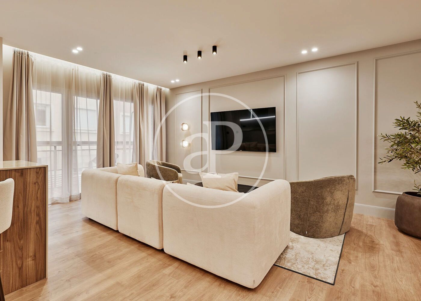 Living room of Flat for sale in  Madrid Capital  with Air Conditioner, Heating and Terrace