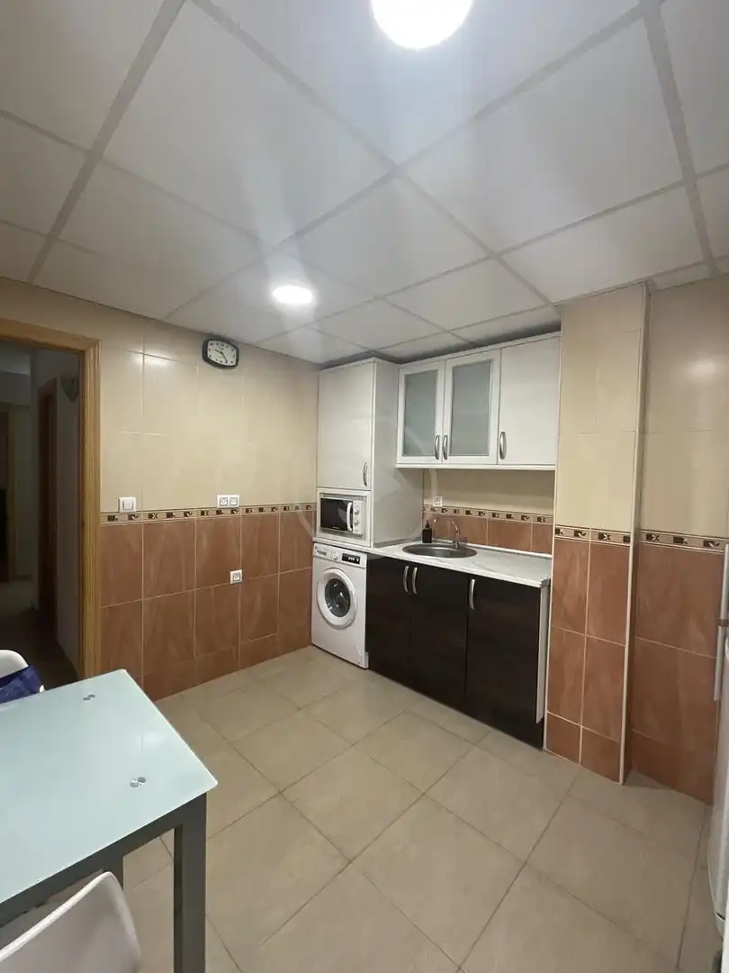 Küche von Wohnung zum Verkauf in Linares mit Klimaanlage, Terrasse und Möbliert