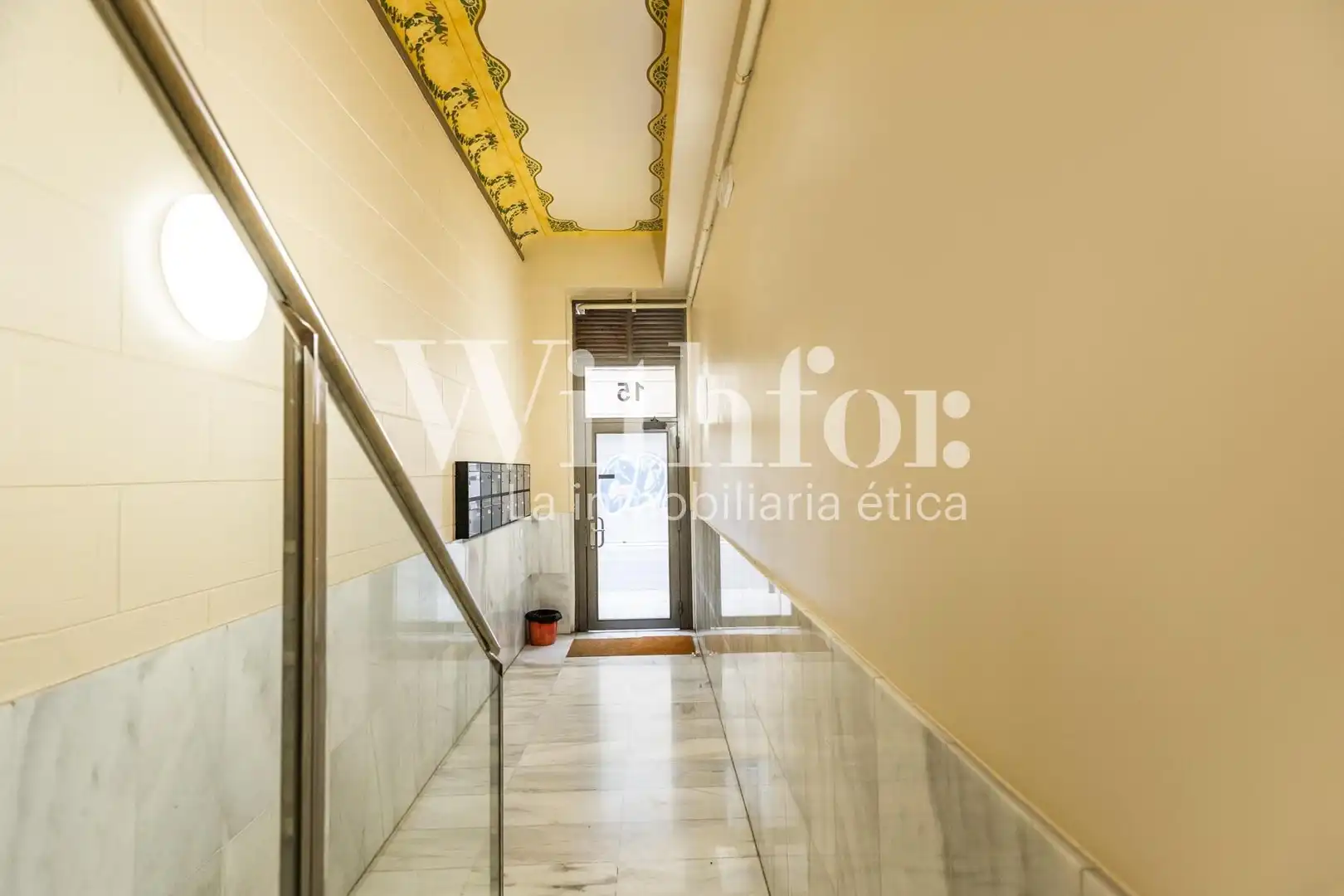 Flat for sale in Barcelona  with Air Conditioner, Heating and Balcony