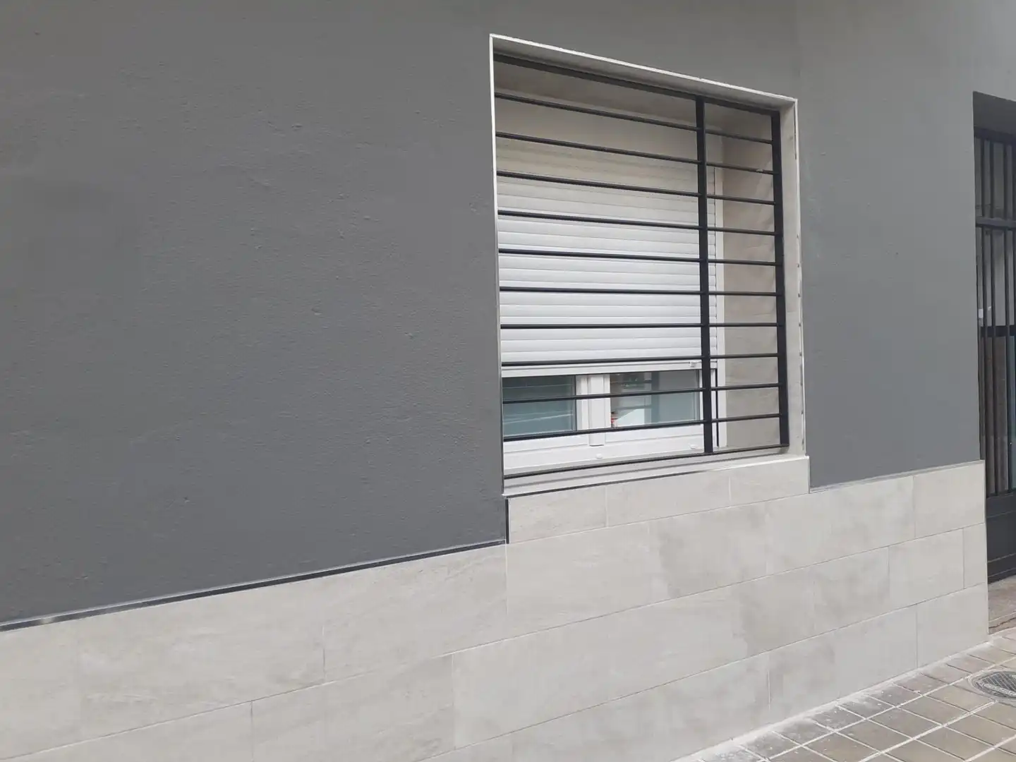 Vista exterior de Planta baixa en venda en Castellón de la Plana / Castelló de la Plana amb Aire condicionat, Calefacció i Moblat
