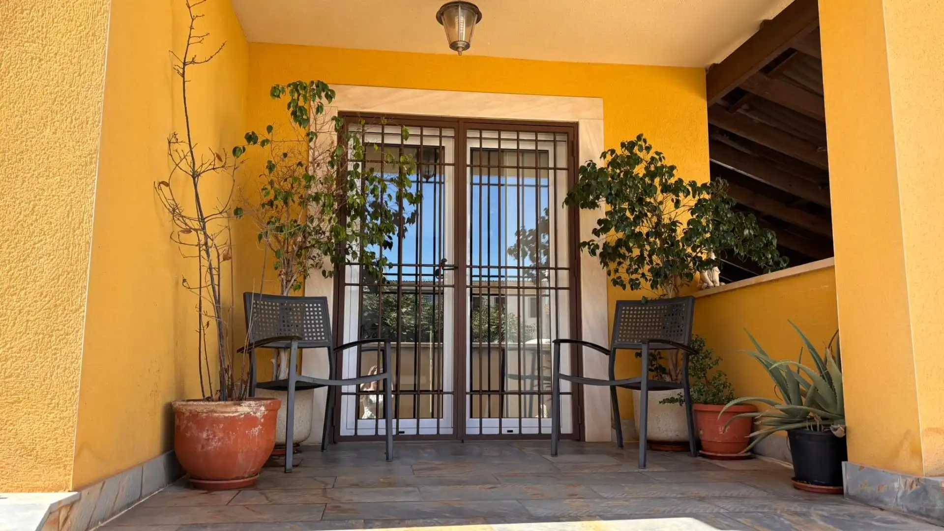 Detached house with terrace for sale in Calle Calle Naranjo de Bulnes, imagen 2
