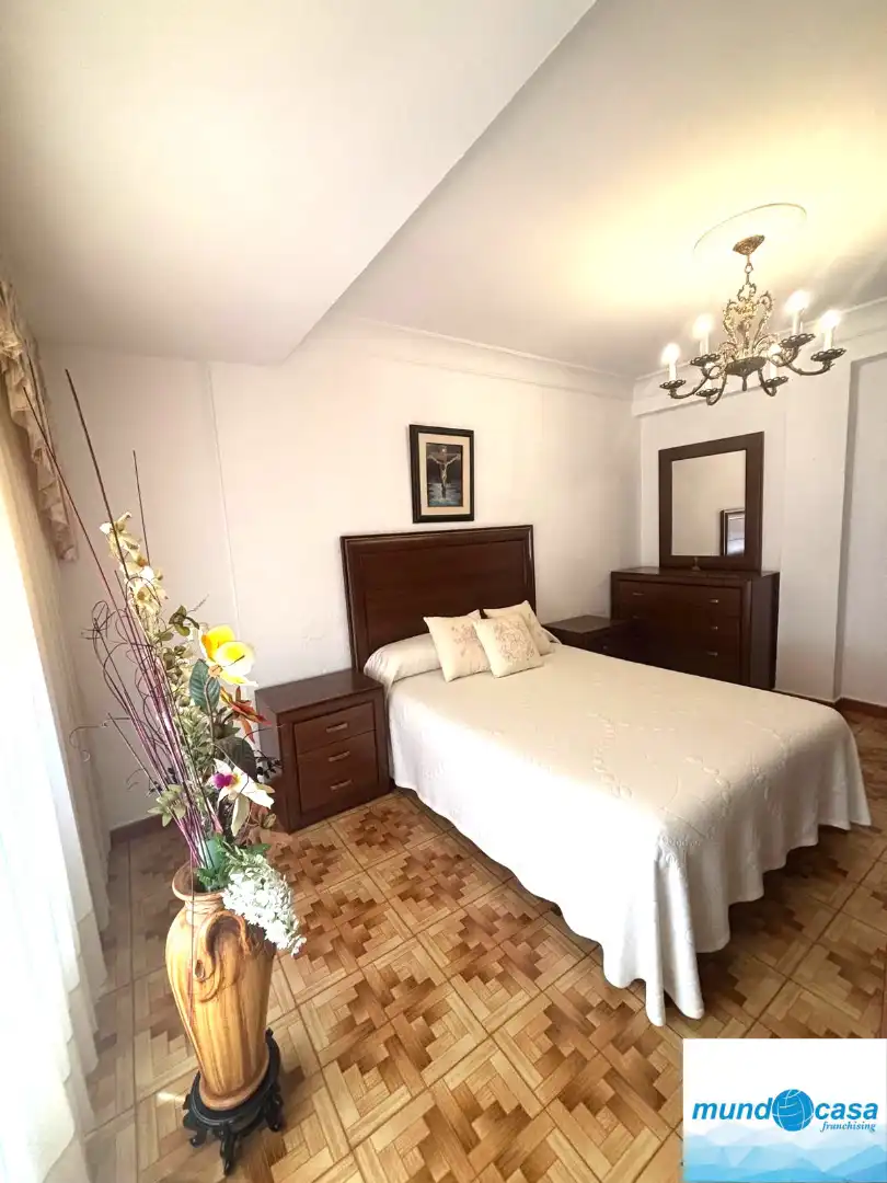 Bedroom of Flat for sale in Zaragoza  with Heating, Terrace and Furnished