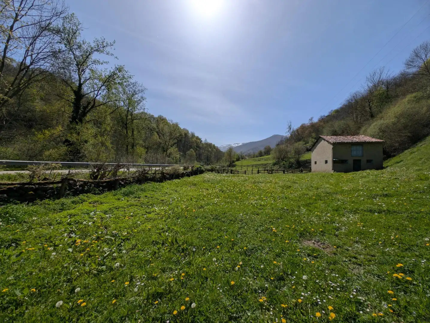 Casa amb jardí en venda a Carretera CASOMERA 114