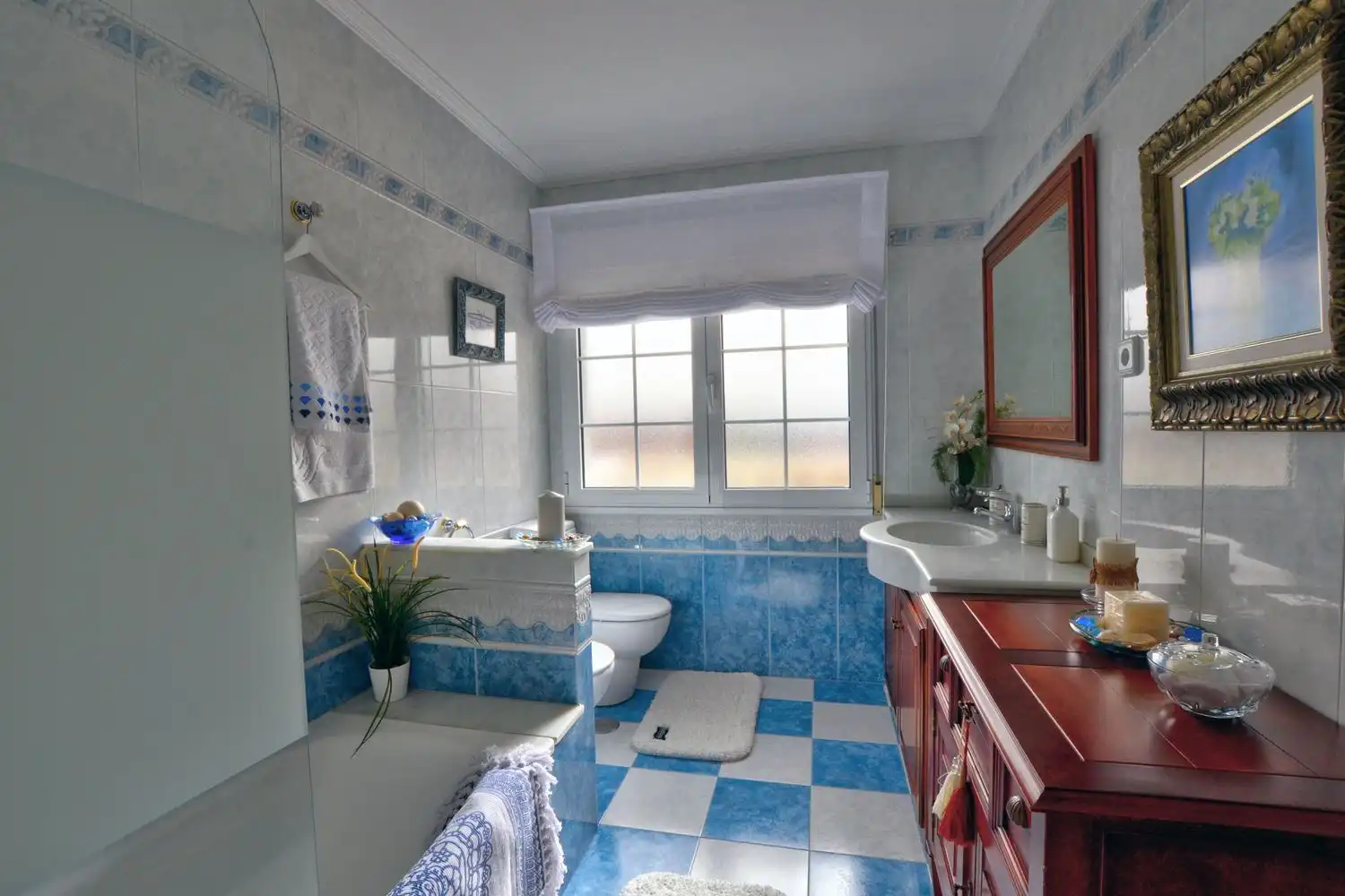 Baño de Casa o chalet en venta en Avilés con Calefacción, Terraza y Trastero