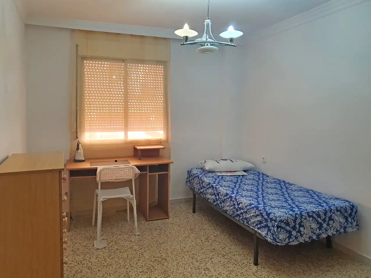 Zimmer in Calle de Alozaina, Santa Cristina - San Rafael