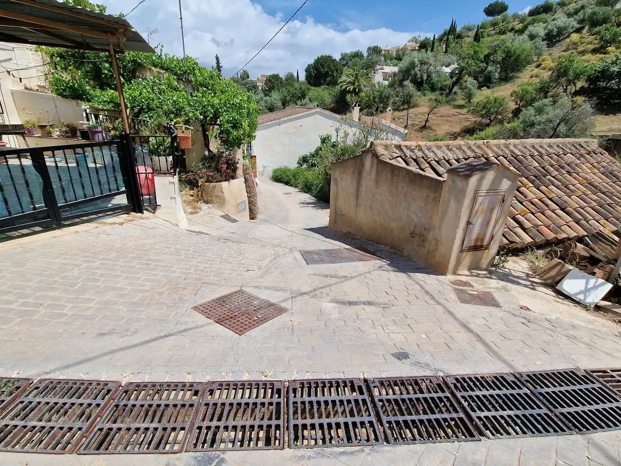 Außenansicht von Country house zum Verkauf in Viñuela