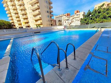 Apartament amb piscina de lloguer a calle del Bovetar 29