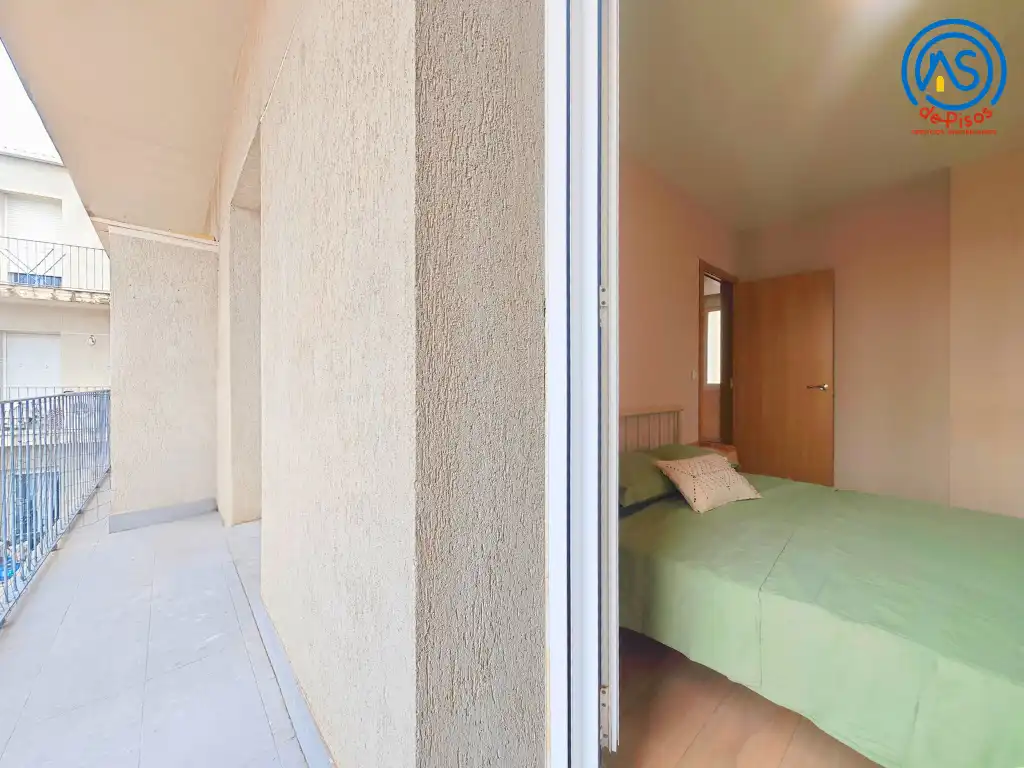 Dormitori de Apartament de lloguer en Zaragoza amb Calefacció, Parquet i Moblat