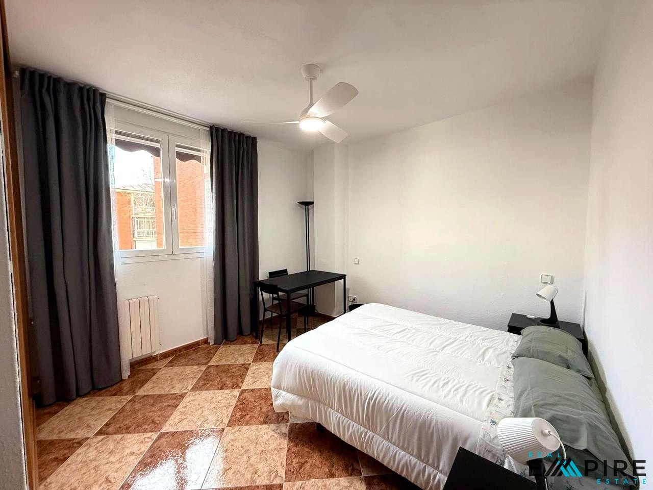 Bedroom of Flat to share in Parla  with Heating and Terrace