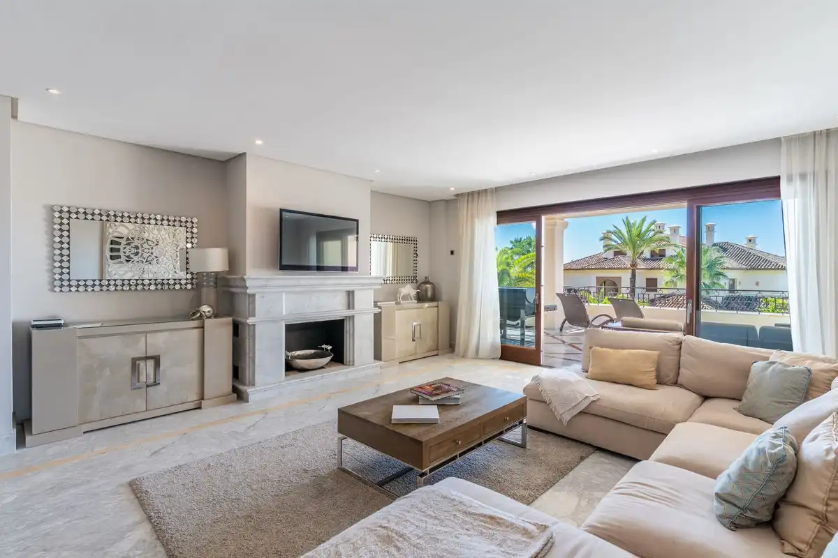 Piso con ascensor en venta en Río Real - Los Monteros, imagen 8