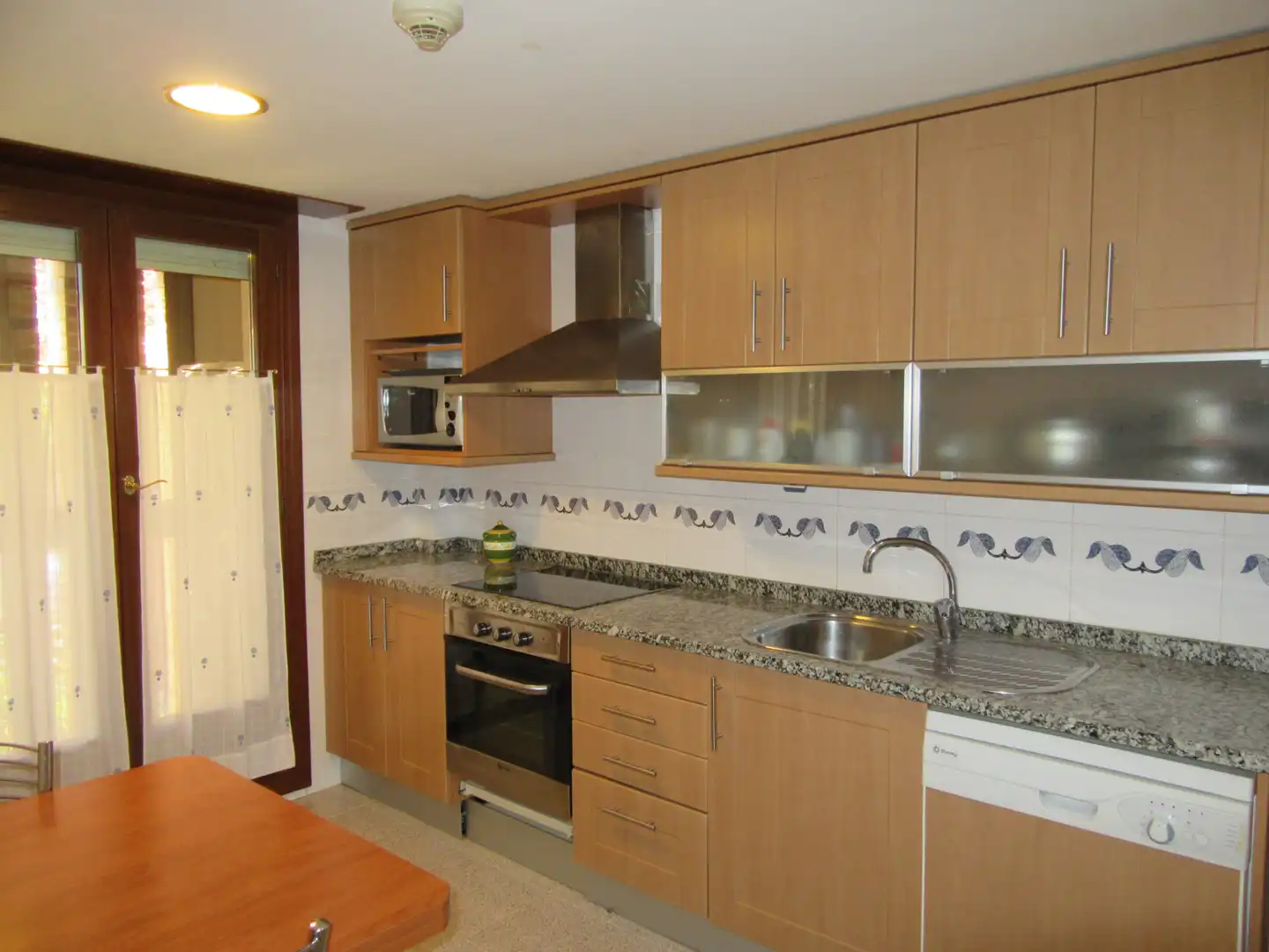 Kitchen of Detached homes for rent in Zaragoza  with Air Conditioner, Heating and Private garden