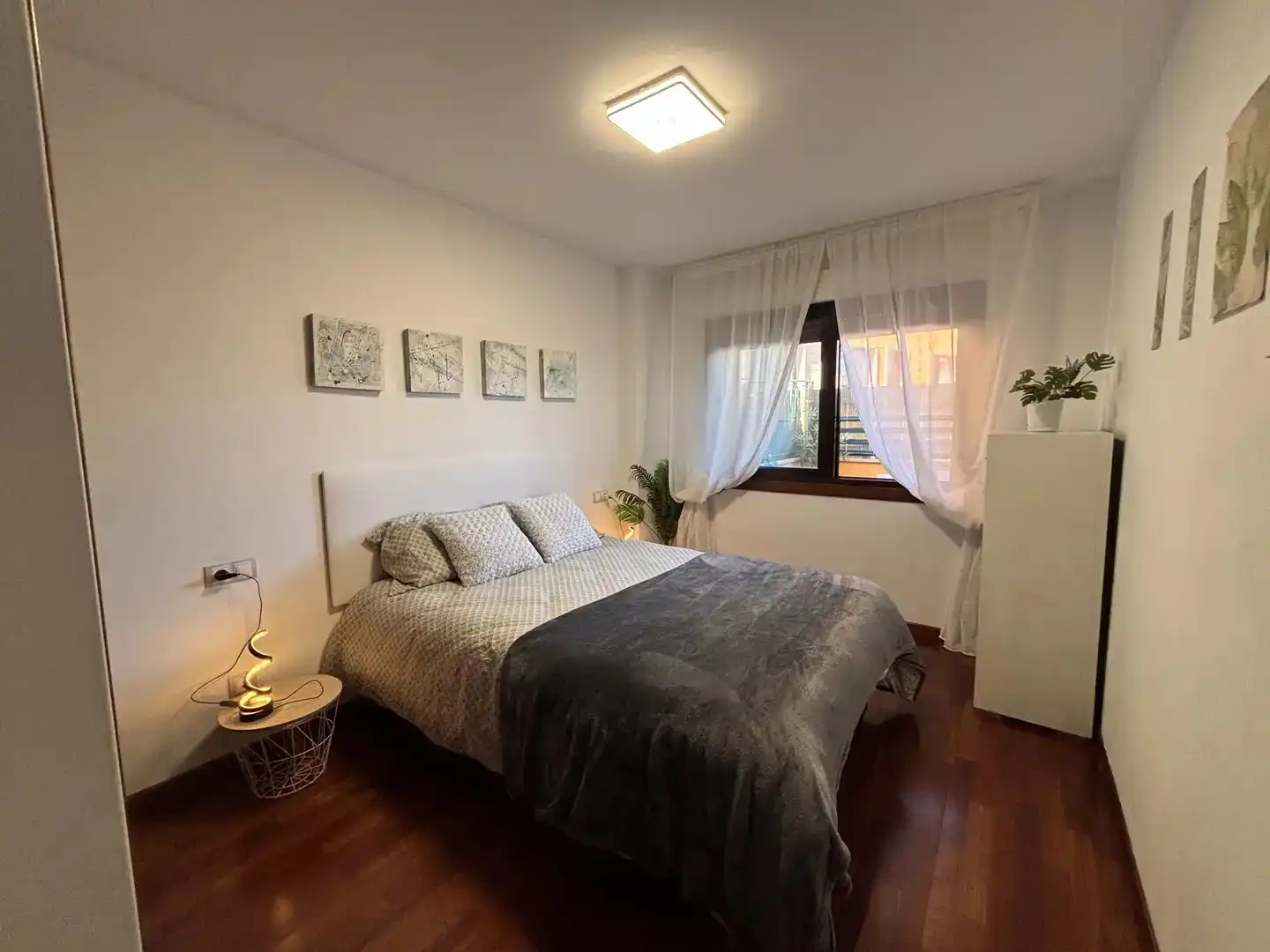 Schlafzimmer von Erdgeschoss zum Verkauf in O Grove   mit Klimaanlage, Heizung und Privatgarten