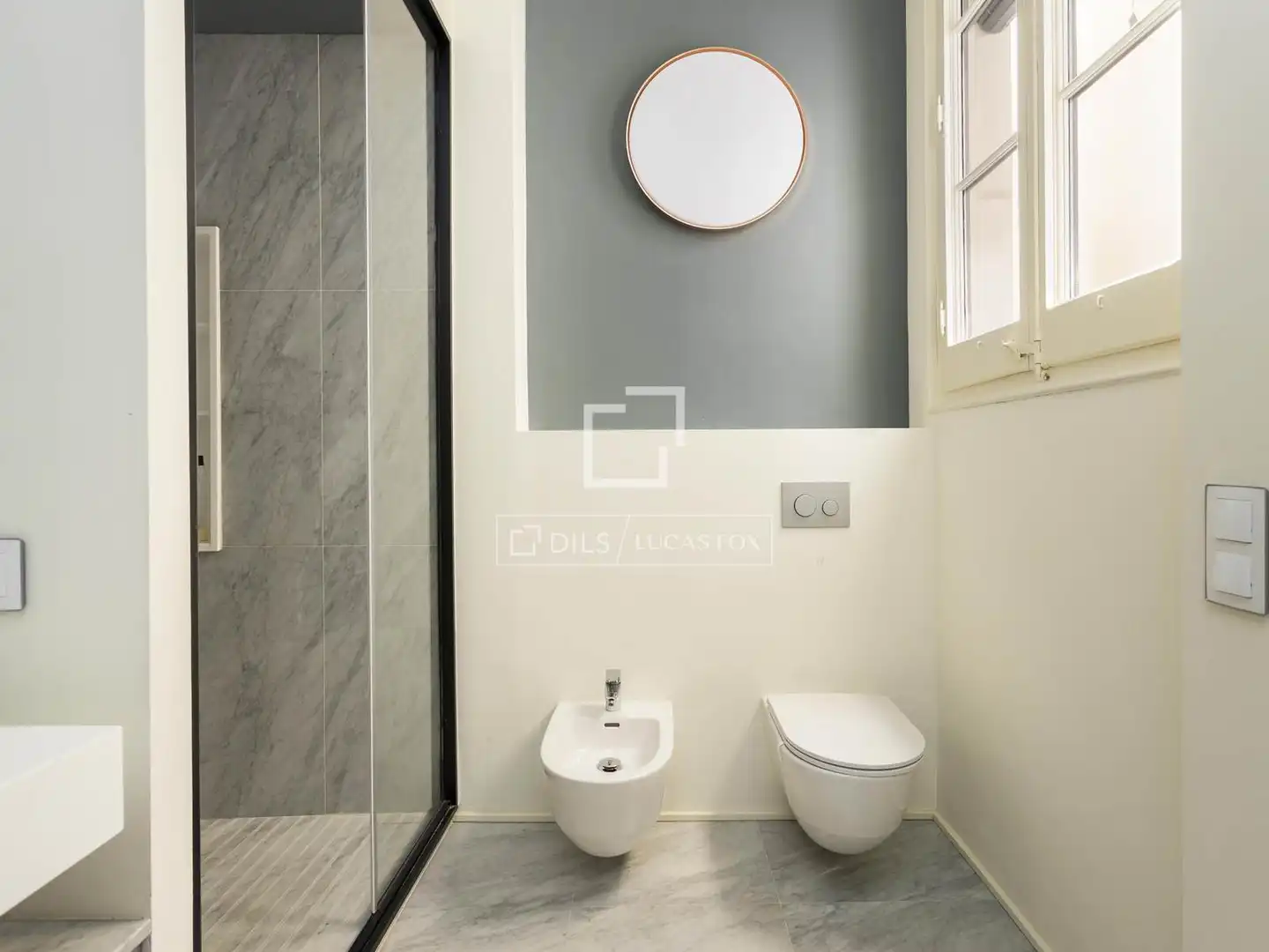 Bathroom of Flat for rent in Barcelona  with Air Conditioner, Furnished and Balcony