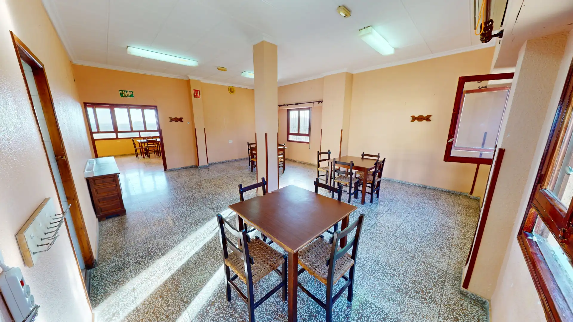 Commercial properties for sale in Busot  with Air Conditioner and Furnished