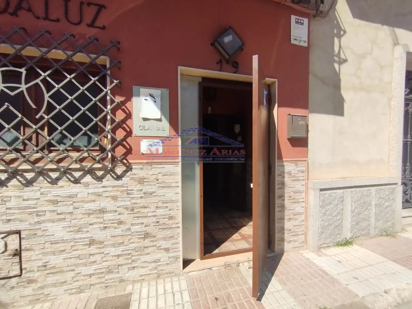 Casa adosada en venta en Bailén con Terraza