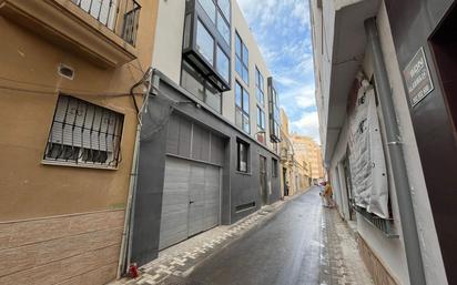 Vista exterior de Pis en venda en  Almería Capital amb Aire condicionat, Calefacció i Traster