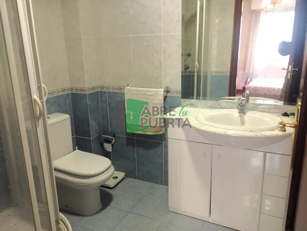 Bany de Pis en venda en Ourense Capital  amb Aire condicionat, Calefacció i Parquet