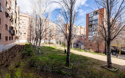 Exterior view of Flat for sale in  Madrid Capital  with Heating and Alarm