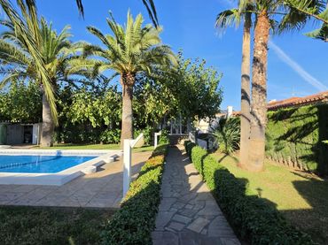 Casa con piscina in vendita a Miami Platja