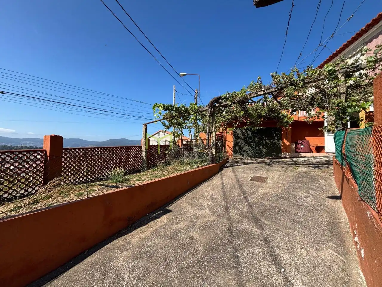 Außenansicht von Haus oder Chalet zum Verkauf in Vigo  mit Heizung, Privatgarten und Terrasse