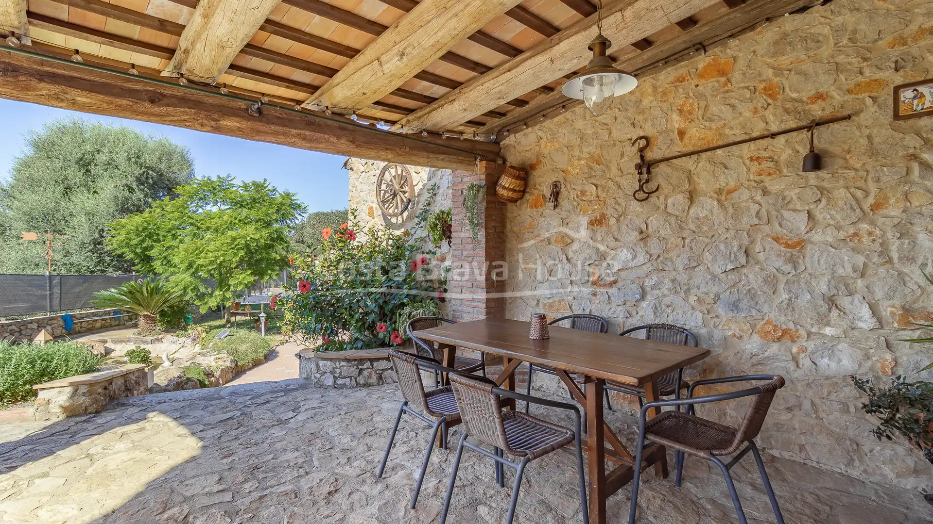 Garden of Country homes for sale in Begur  with Air Conditioner, Heating and Private garden