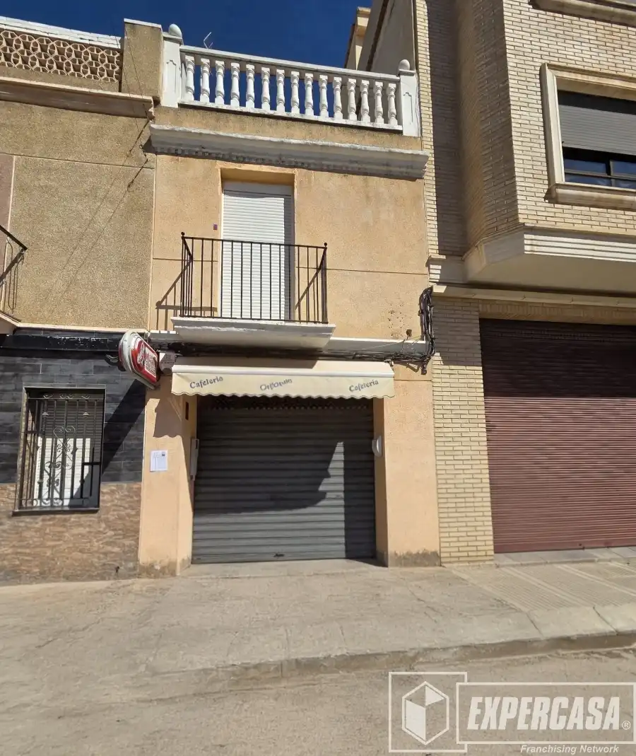 Casa adosada en venda en Alzira amb Aire condicionat i Terrassa