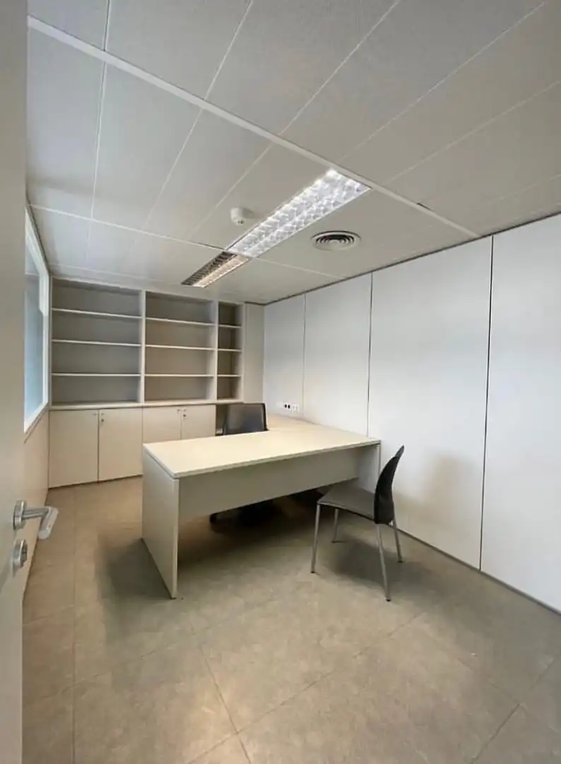 Bureau avec terrasse à louer à Carrer de Sant Joan Baptista de la Salle 4, imagen 4