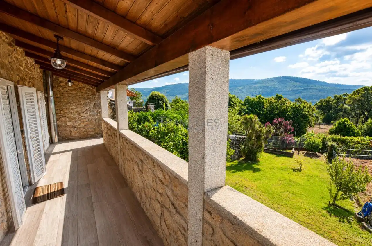 Terrassa de Casa o xalet en venda en O Rosal   amb Calefacció, Jardí privat i Terrassa
