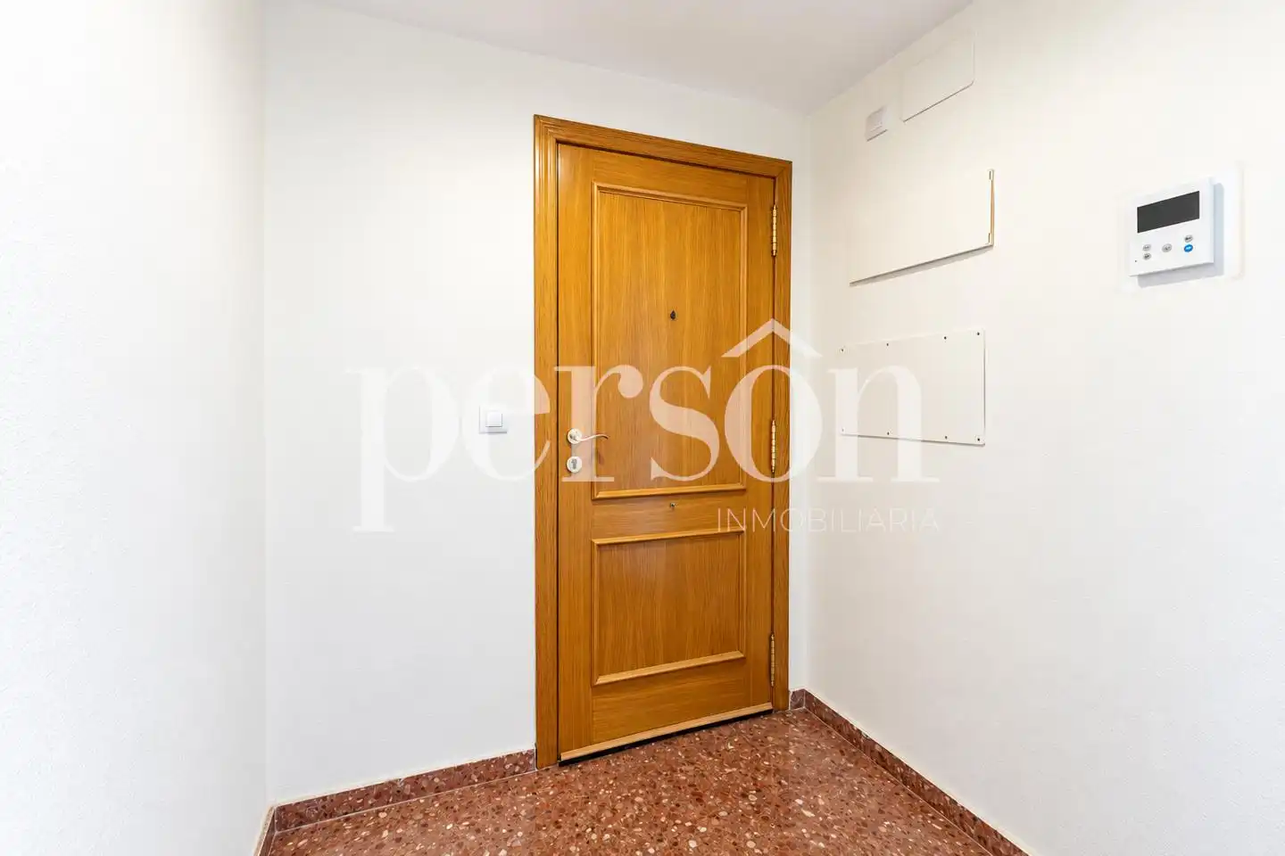 Maisonette zur Miete in Manises mit Klimaanlage, Terrasse und Möbliert